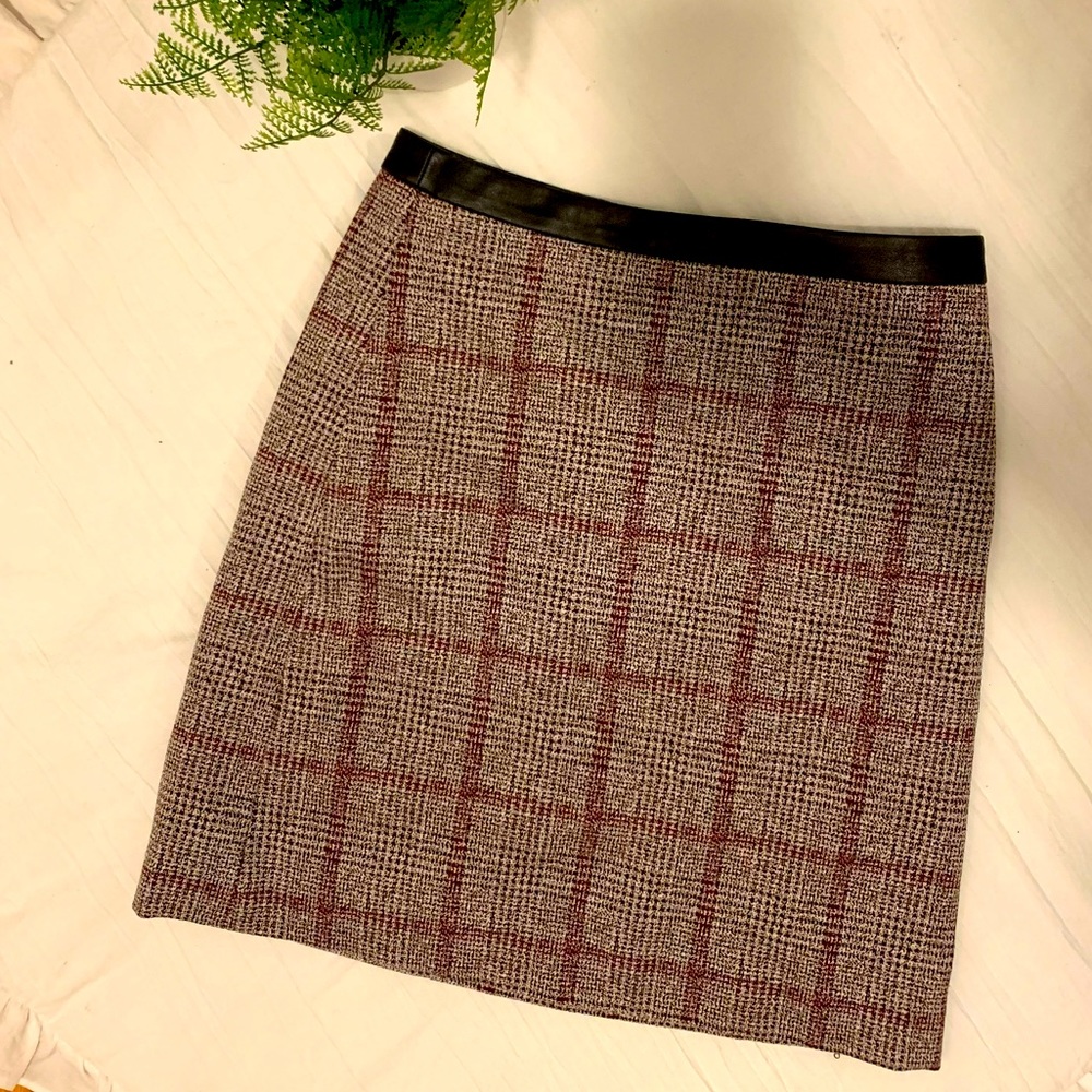 Ann Taylor Petite mini skirt